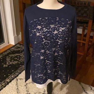 Simply Vera navy and white sweater/shirt combo